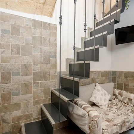 Hotel de apartamente Dimora Il Solstizio - Sanctuary Where Light Meets Bari