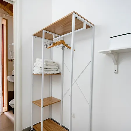 Dimora Il Solstizio - Sanctuary Where Light Meets מלון דירות 3*